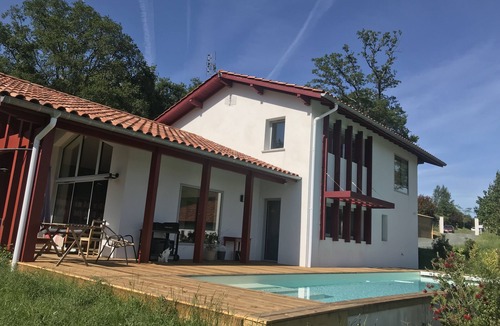 Helette Villa | Architect-designed house in the heart of the Basque Country