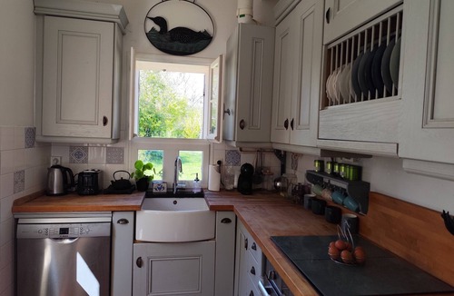 Pineuilh Cottage | At the gateway to Périgord, charming cottage, pets welcome