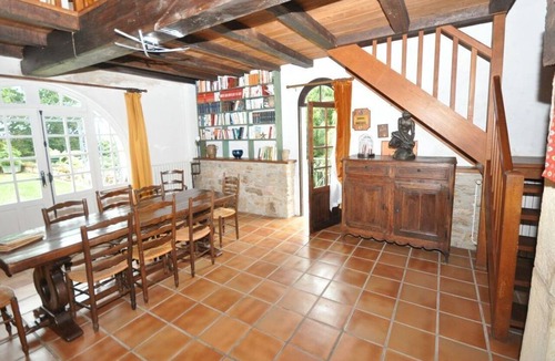 Cublac House | At the gateway to the PERIGORD in all seasons.4/5 person house.beautiful view.