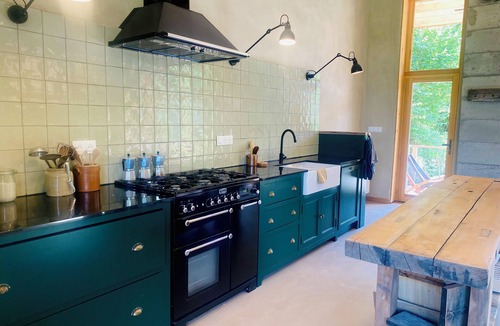 Saint-Jean-de-Maurienne House | Atmospheric gite, a place where nature, adventure and peace come together.