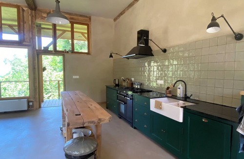 Saint-Jean-de-Maurienne House | Atmospheric gite, a place where nature, adventure and peace come together.