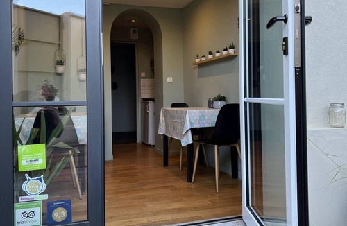 Luisant Bed & Breakfast | Au 10 Bed & Breakfast