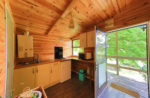 La Bastide-Clairence Ski Chalet | Au Calme Wooden cottages 2 to 3 persons a couple and 1 small child