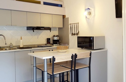 Cavalaire-sur-Mer Apartment | AU PETIT BONHEUR (free private parking)