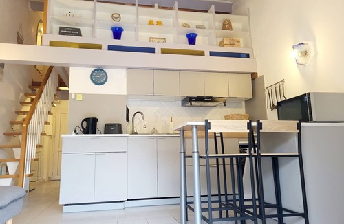 Cavalaire-sur-Mer Apartment | AU PETIT BONHEUR (free private parking)
