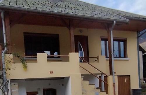 Sainte-Marie-de-Cuines Apartment | Au pied des stations