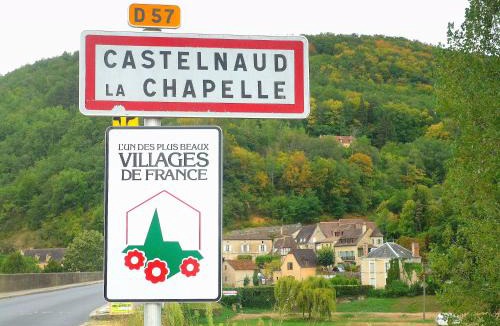 Castelnaud-la-Chapelle House | Au Pied du CHÂTEAU - 5 à 11 personnes - Baignade-canoë-piste cyclable à 100 m