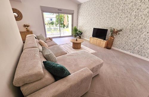 Chateauneuf-sur-Charente House | Au son de l'eau
