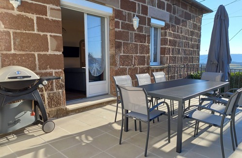 Saint-Pantaleon-de-Larche House | Au Sud-ouest de Brive Joli Gîte 8 Personnes à Deux pas de la Dordogne et du Lot