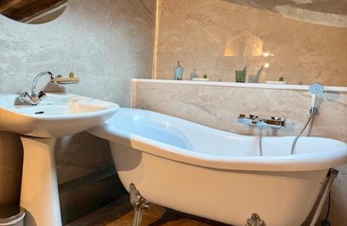 Bezaudun-les-Alpes House | Auberge du Château de Bezaudun