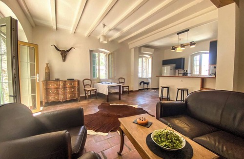 La Garde-Freinet House | Authentic, comfortable home near shops