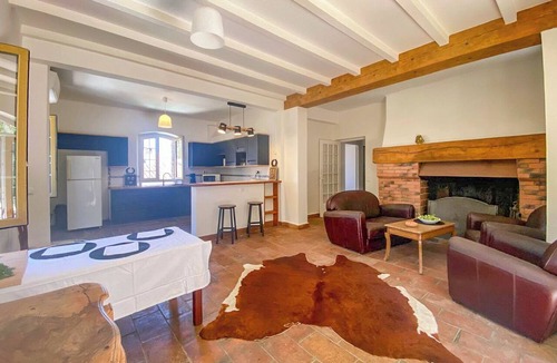 La Garde-Freinet House | Authentic, comfortable home near shops