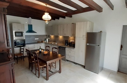 Saint-Pierre-de-Bat House | Authentic Maison de Maitre Meunier in the heart of vineyards and organic crops.