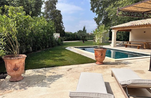 Pont Royal House | Authentic Provençal Mas 5 Bedrooms Pool Heart of the Luberon