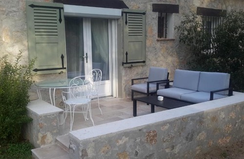 Saint-Jacques House | Aux charmes de grasse