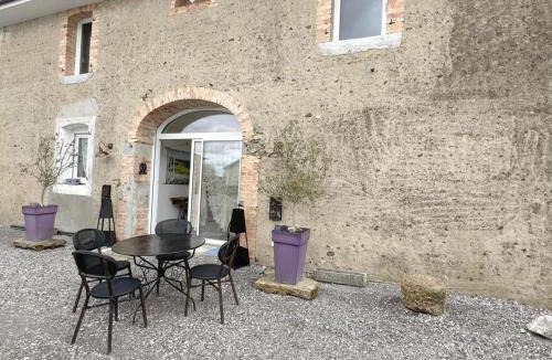 Castel-Sarrazin House | Aux vieux lango