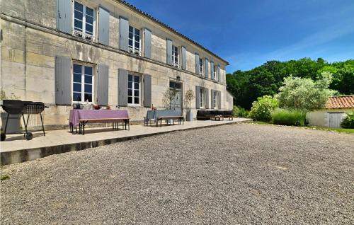 Arthenac House | Awesome Home In Arthenac