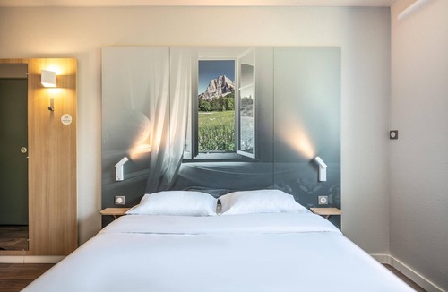 Sainte-Marie-de-Cuines Hotel | B&B HOTEL SAINT-JEAN de Maurienne