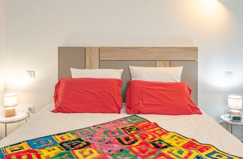Le Gua Bed & Breakfast | B&B “M’m - Room” with Private Garden and Wi-Fi
