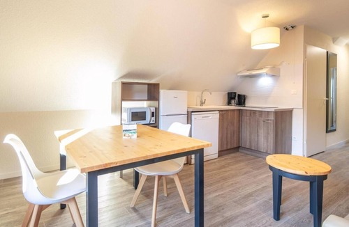 Saint-Colomban-des-Villards Apartment | Balcony, parking, ski locker, 33m², Saint Colomban des Villards