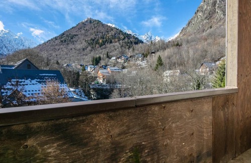 Saint-Colomban-des-Villards Apartment | Balcony, parking, ski locker, 33m², Saint Colomban des Villards