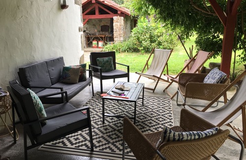 Labets-Biscay House | Basque house in a park with swimming pool and petanque area for 10 people
