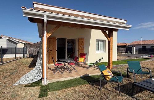 Vensac House | BEACH HOUSE, Vensac Océan, just outside Montalivet: a cozy little getaway for two!