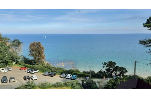 Etables-sur-Mer Apartment | Beachfront apartment with full sea view