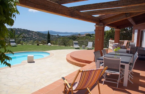 Sainte-Maxime Villa | Beautiful, air-conditioned, spacious villa with sea view and swimming pool in Ste Maxime.