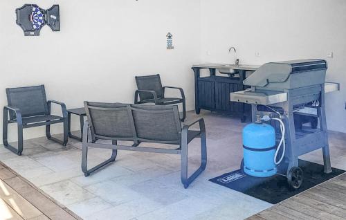 Barbatre House | Beautiful Beach Front Home In Barbâtre