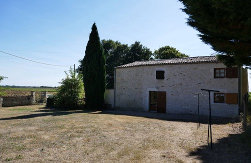 Champagnolles House | Beautiful Charentaise property in the countryside near the ocean