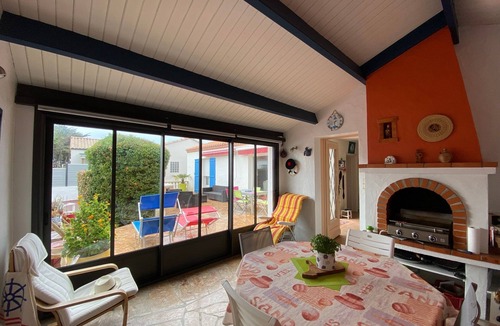 Bretignolles-sur-Mer House | Beautiful 6/8 person house 200m from the sea+ large shared swimming pools
