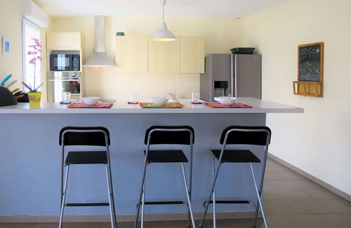 Vensac Villa | Beautiful private villa for 8 guests with WIFI, private pool, TV, terrace and pets allowed