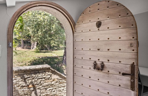 Opio Villa | Beautiful old fashioned villa near Valbonne
