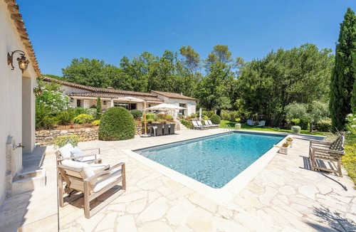 Opio Villa | Beautiful old fashioned villa near Valbonne
