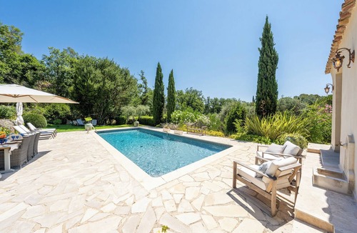 Opio Villa | Beautiful old fashioned villa near Valbonne
