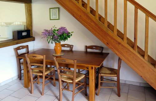 Blanquefort-sur-Briolance Villa | Beautiful private villa for 5 people with private pool, WIFI, hot tub, TV, terrace and pets allo.