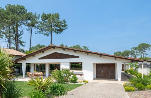 Mimizan House | Beautiful private villa for 6 people with WIFI, TV, terrace and pets allowed