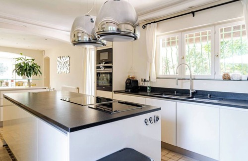 Valbonne Villa | Beautiful Provençal villa just a few minutes' walk from the village of Valbonne