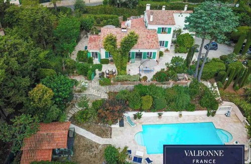 Valbonne Villa | Beautiful Provençal villa just a few minutes' walk from the village of Valbonne