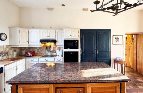 Pellegrue Villa | Beautiful Rural Escape Perfect for Families, Golf & Wine Country