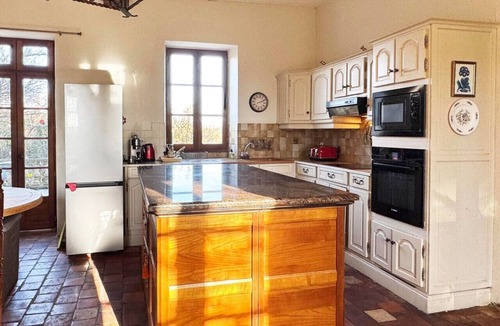 Pellegrue Villa | Beautiful Rural Escape Perfect for Families, Golf & Wine Country
