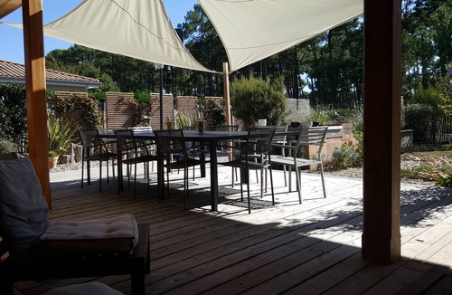 Vensac Villa | beautiful wooden villa 800 meters from the beaches and amenities. Accepted animals.