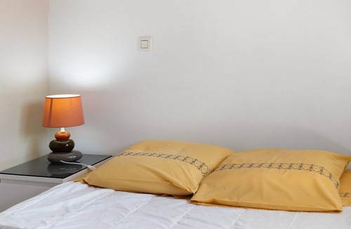 Begadan Bed & Breakfast | Bed and Breakfast 'Chambre D'hôtes Capucine' with Shared Pool, Shared Terrace and Wi-Fi