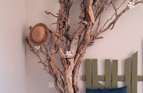 Folles Bed & Breakfast | Bed and Breakfast 'La Chambre JP À "Parenthèse"' with Mountain View, Shared Garden and Wi-Fi