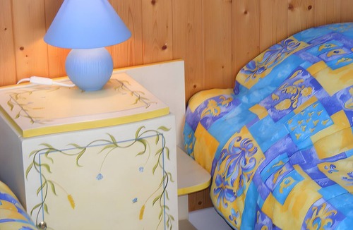Courcemont Bed & Breakfast | Bed and Breakfast 'La Rivetière - Chambre Les Mésanges' with Shared Terrace, Shared Garden and Wi-Fi