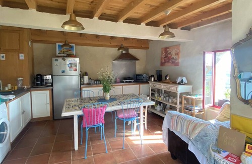 Pimbo Bed & Breakfast | Bed and Breakfast with a kitchen and a terrace offering panoramic views of the Pyrenees