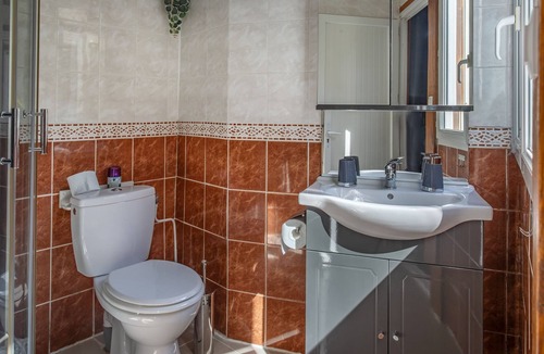 Blanzaguet-Saint-Cybard Bed & Breakfast | Bed and Breakfast 'La Charente-Chambre Naturiste' with Shared Pool, Wi-Fi and Air Conditioning