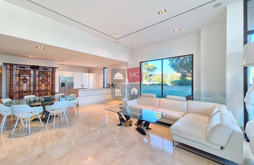 Sainte-Maxime Apartment | BEL APPARTEMENT A VILLA MAXIMA