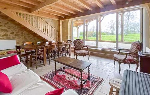 Les Esseintes House | Belle Maison Avec Piscine